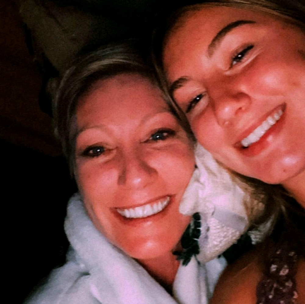 Meet your Posher, Becca